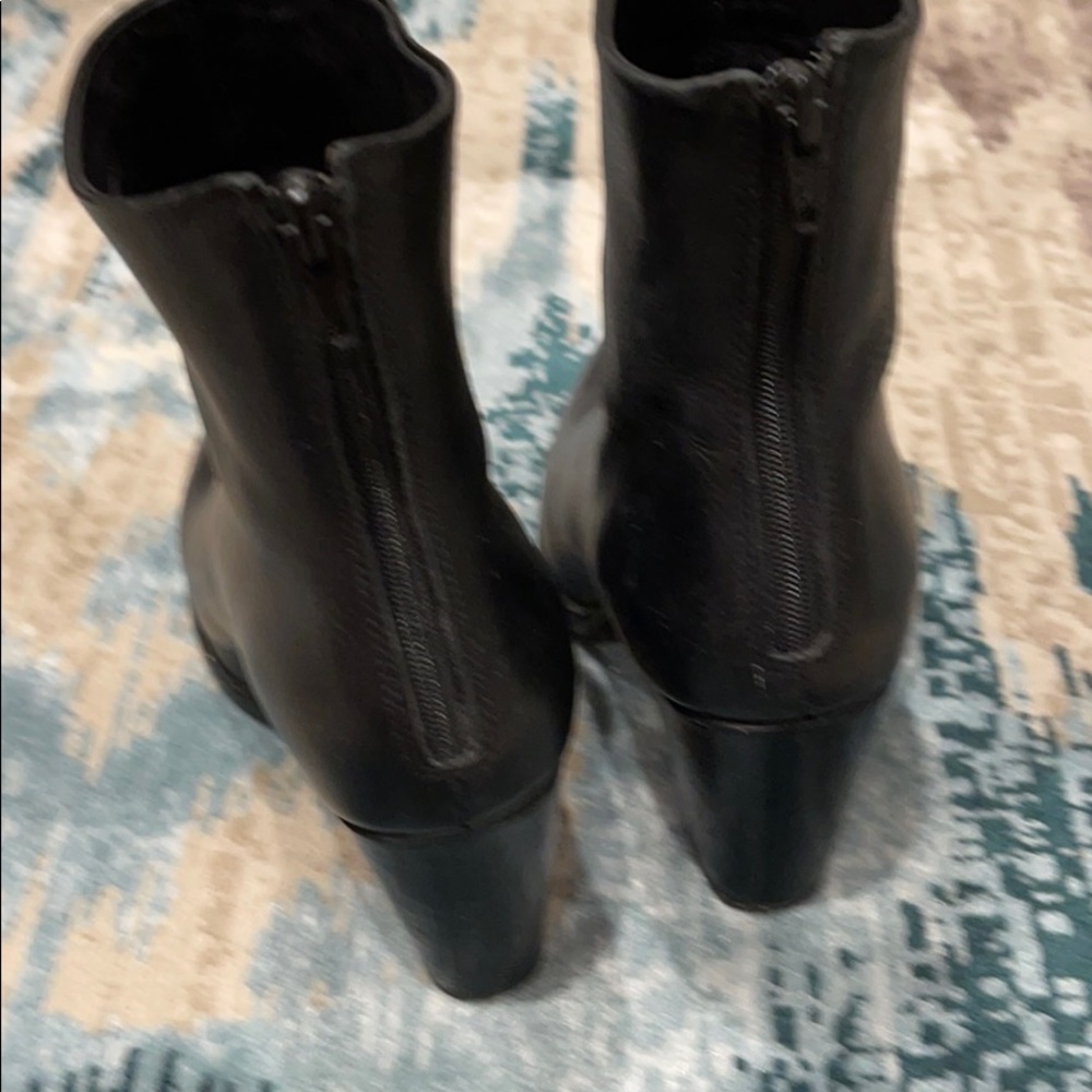 Boots - Picture 5 of 5